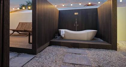 Cape Cottage Beachside Retreat with Outdoor Bath