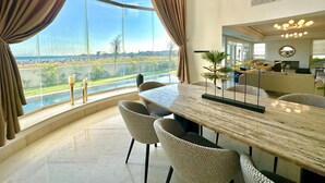 Ảnh chưa phân loại, 3 trong số 38 ảnh, nút