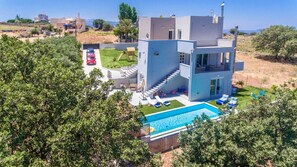 5 bedrooms, soundproofing - Villa Sonata in Crete (Rethymno)