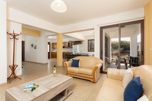 House | 5 bilik tidur 
