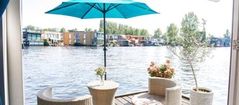 The New Lake - Boathouse