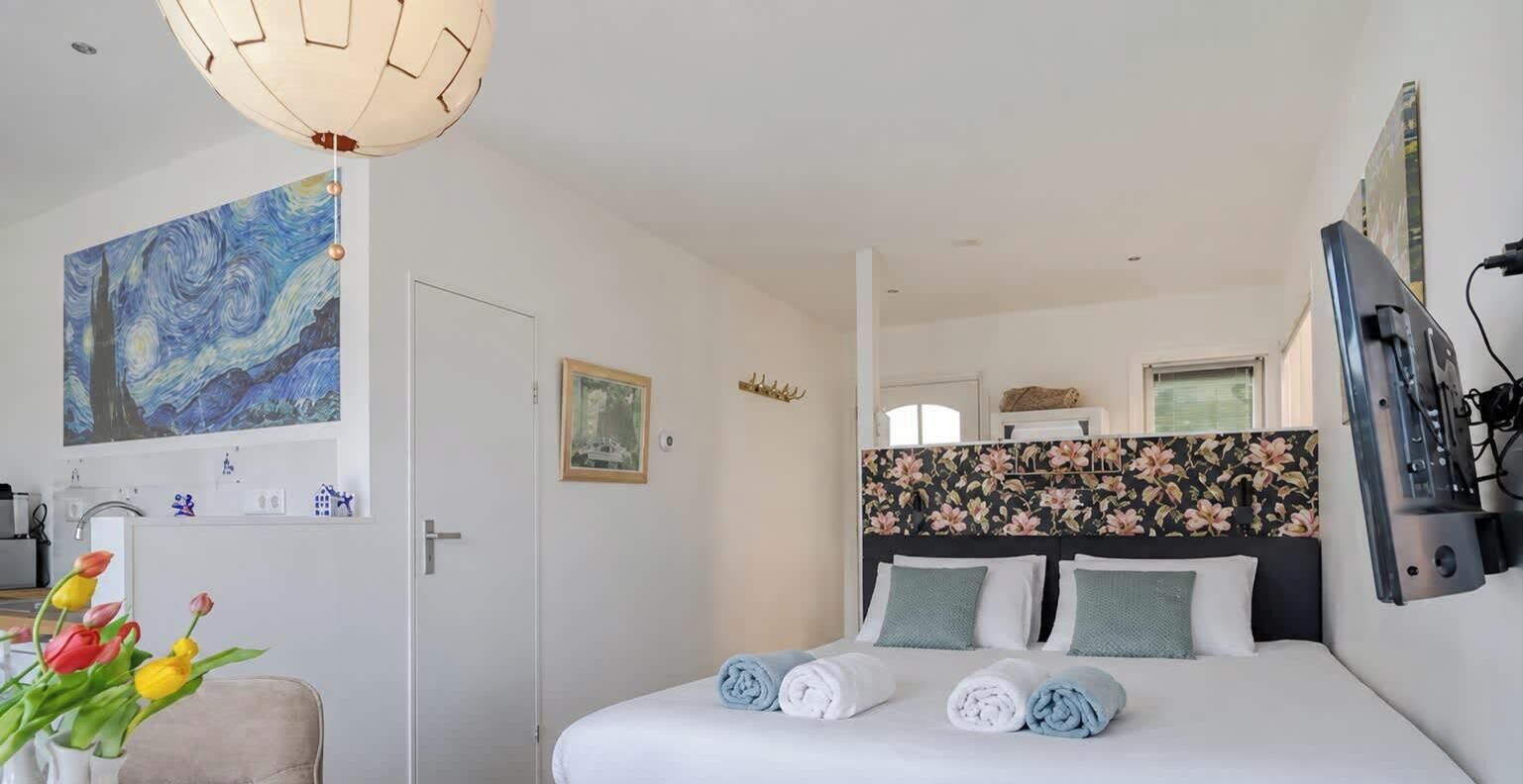 1 chambre, fer et planche à repasser, Wi-Fi, draps fournis