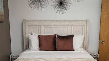 2 habitaciones, escritorio, tabla de planchar con plancha y wifi gratis