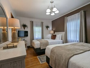 2 bedrooms, desk, iron/ironing board, free WiFi