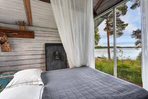 7 bedrooms, desk, travel crib, WiFi - World`s End - 2 Luxury Beachfront Villas (425m2) (Mikkeli)