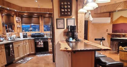 Greystone Ranch – ranch style 12-acre boutique resort in the heart of Cave Creek