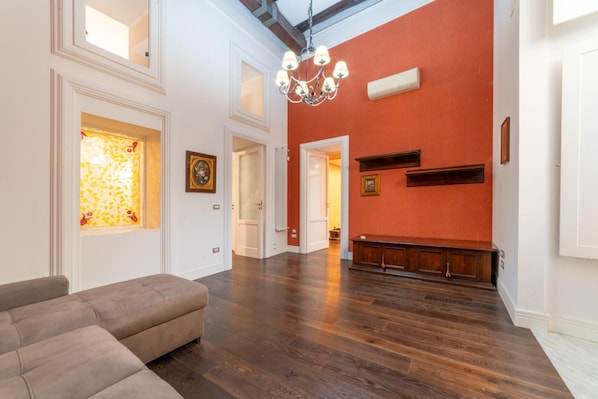 Apartment | 1 bedroom - Via Carlo De Cesare 15 (Naples)