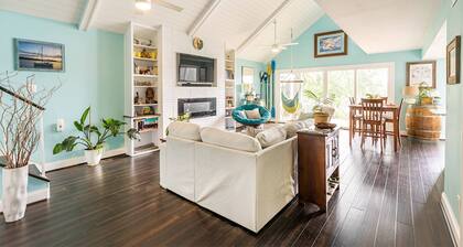 Stay at Waterfront Home with Pier & Community Park