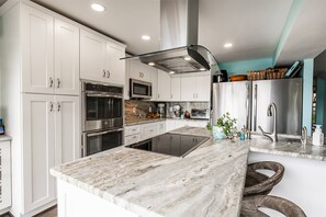 Fridge, microwave, dishwasher, coffee/tea maker