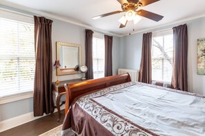 3 Schlafzimmer, Schreibtisch, Bügeleisen/Bügelbrett, kostenloses WLAN