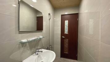 Gallery Double Room | Bathroom