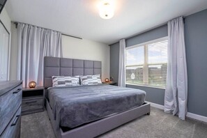 5 Schlafzimmer, Bügeleisen/Bügelbrett, Reisekinderbett, WLAN
