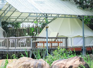 Hypo-allergenic bedding, minibar, individually decorated, desk - Green Valley Veal Pouch (Kampot)
