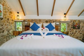 Hypo-allergenic bedding, minibar, individually decorated, desk - Green Valley Veal Pouch (Kampot)