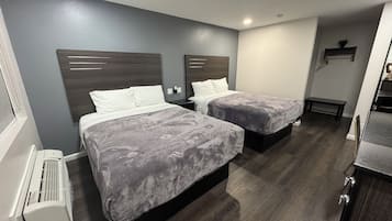 Phòng đôi, 2 giường đôi, không hút thuốc | 1 phòng ngủ, nệm cao su hoạt tính (memory foam), bàn