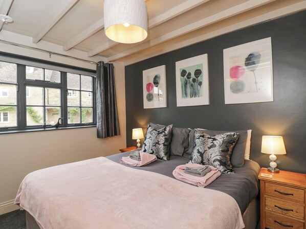 1 habitación, decoración personalizada y muebles diferentes