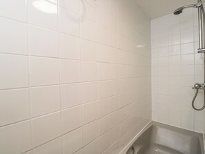 Shower - Paddock Cottage (Malmesbury)