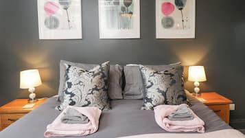 1 habitación, decoración personalizada y muebles diferentes