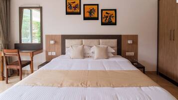 4 bedrooms, individually decorated, individually furnished, desk