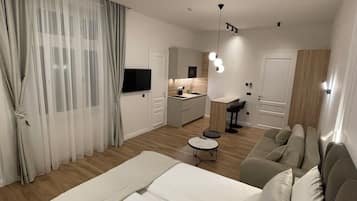 Lägenhet Comfort - 1 queensize-säng med bäddsoffa | 2 sovrum, värdeförvaringsskåp på rummet och individuell inredning