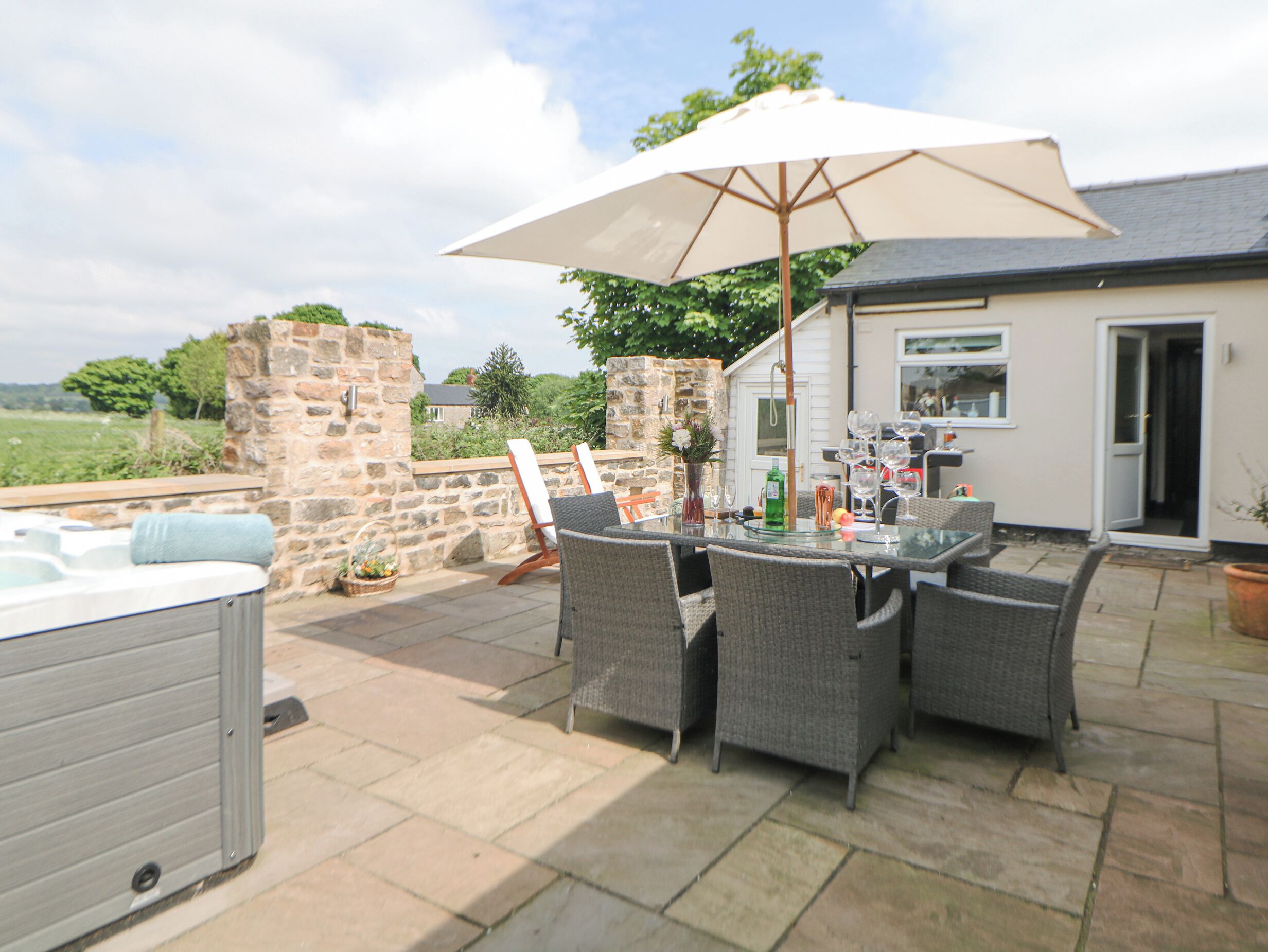 Casa rural | Servei de restauració a l'aire lliure