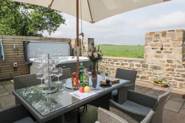 Cottage | Outdoor dining