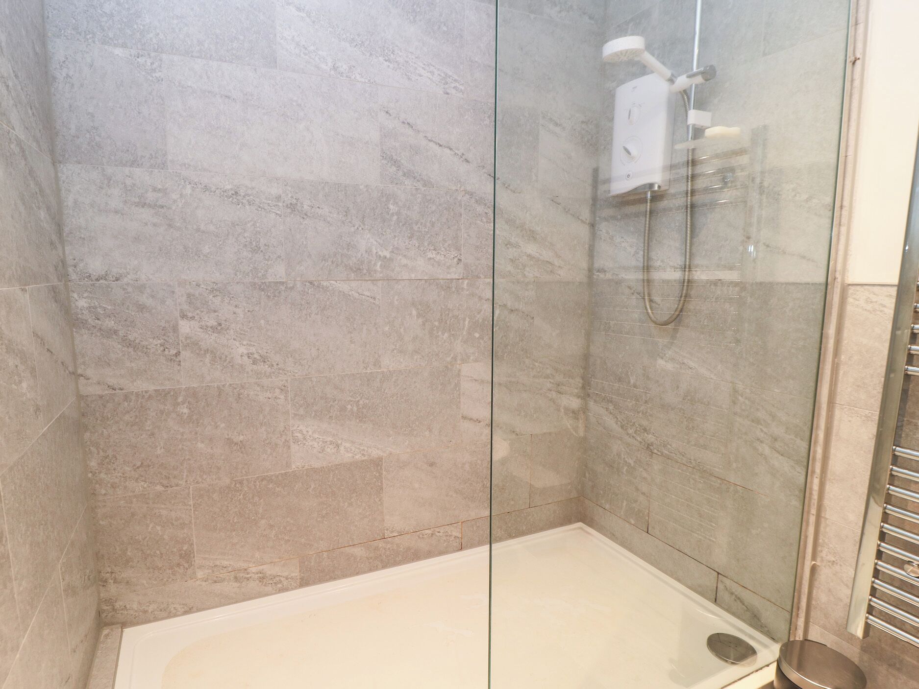 Cottage | Phòng tắm | Buồng tắm vòi sen 