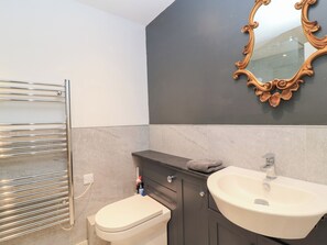 コテージ | バスルーム | シャワー