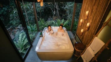 Rainforest Villa | Bathroom | Hair dryer, bathrobes, slippers, bidet