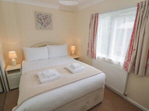 Cottage | 2 bedrooms, individually decorated, individually furnished, free WiFi