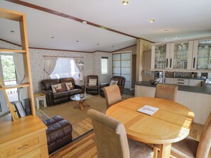 Dining - Foxglove (Leominster)