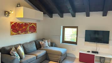 Smart-TV, Videospiele, DVD-Player, Stereoanlage