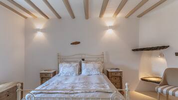 1 chambre, fer et planche Ă repasser, Wi-Fi gratuit, draps fournis