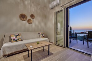 TV - Apartment 'Pelagaki Sunrise 1 Bedroom' with Shared Terrace, Wi-Fi and Air Conditioning (Zante)