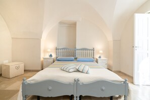 2 chambres, fer et planche à repasser, accès au Wi-Fi (inclus)