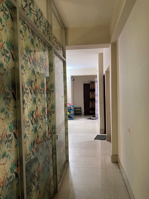 Property entrance - Mohammadia Restaurant & Guest House (Dhaka)