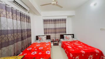 Chambre Quadruple Familiale | 1 chambre, bureau, Wi-Fi gratuit