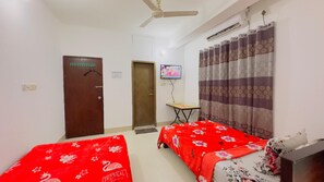 Family Quadruple Room | Desk, free WiFi - Mohammadia Restaurant & Guest House (Dhaka)