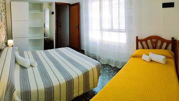 2 habitaciones, tabla de planchar con plancha y wifi gratis