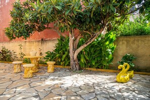 Terrace/patio - Holiday Home 'Princess House' with Private Terrace, Private Garden and Wi-Fi (Sidari)