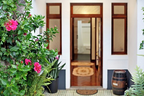 Holiday Home "Casal Do Farrobo" with Sea View, Private Terrace & Wi-Fi