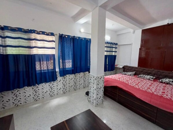 Dormitorio compartido | Wifi gratis y ropa de cama 