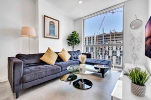 Smart TV - Wonderful Unit In Downtown Miami W/ Free Parking (Miami)