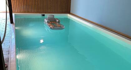 Home of Oasis - Indoor pool & sauna & nature