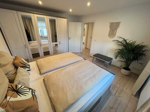 2 chambres, lit parapluie, Wi-Fi gratuit, draps fournis