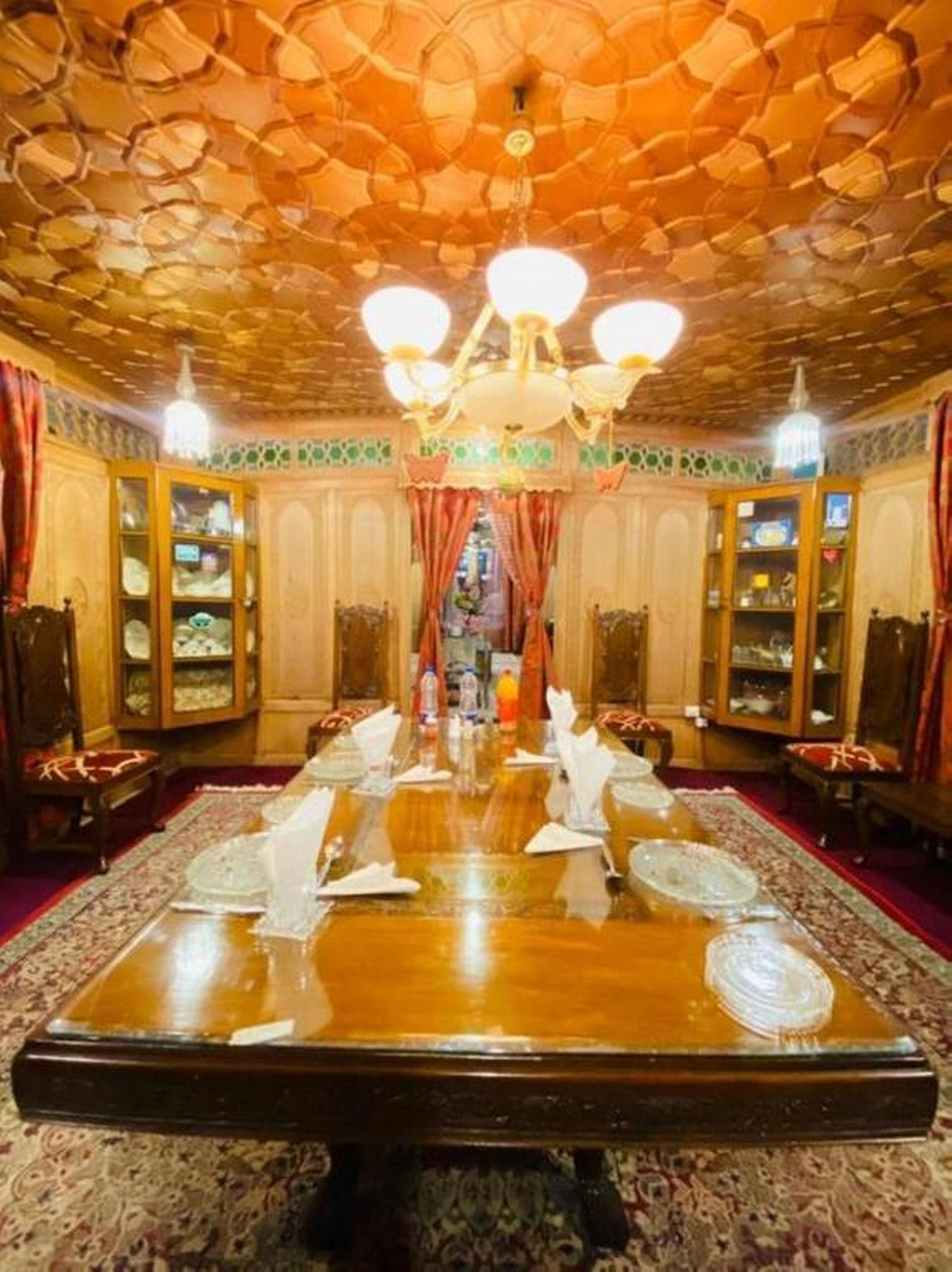 Free daily full breakfast 