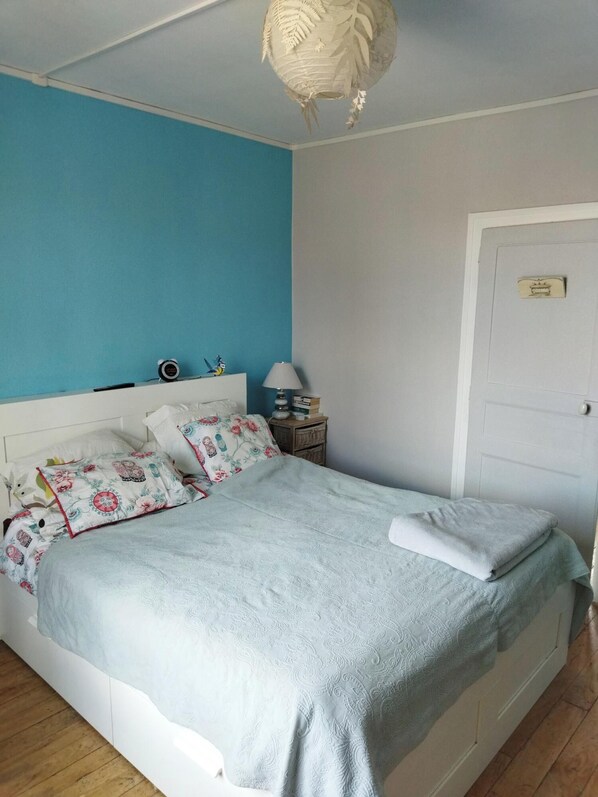 1 bedroom, WiFi, bed sheets