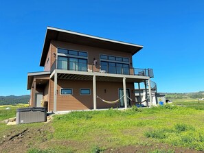 Exterior - Mountain Modern Escape w/Hot Tub + Teton Views (Driggs)