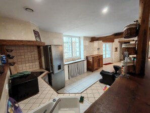 Fridge, microwave, dishwasher, highchair