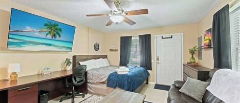 Bureau, Wi-Fi gratuit, draps fournis